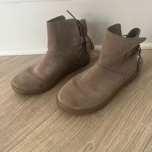 Kookaburra Uggs 7